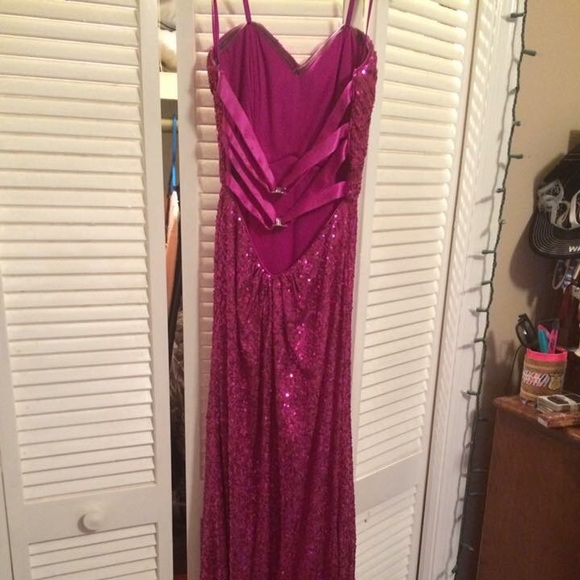 Prom dress - Picture 2 of 2